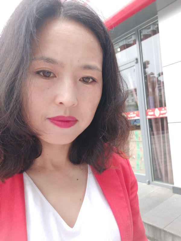 枫叶飘零的第一张照片--南宁相亲服务中心