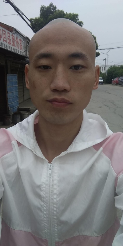 花花公子的第一张照片--南宁相亲服务中心