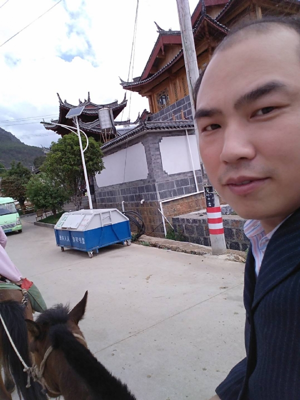 当代军人的第一张照片--南宁相亲服务中心