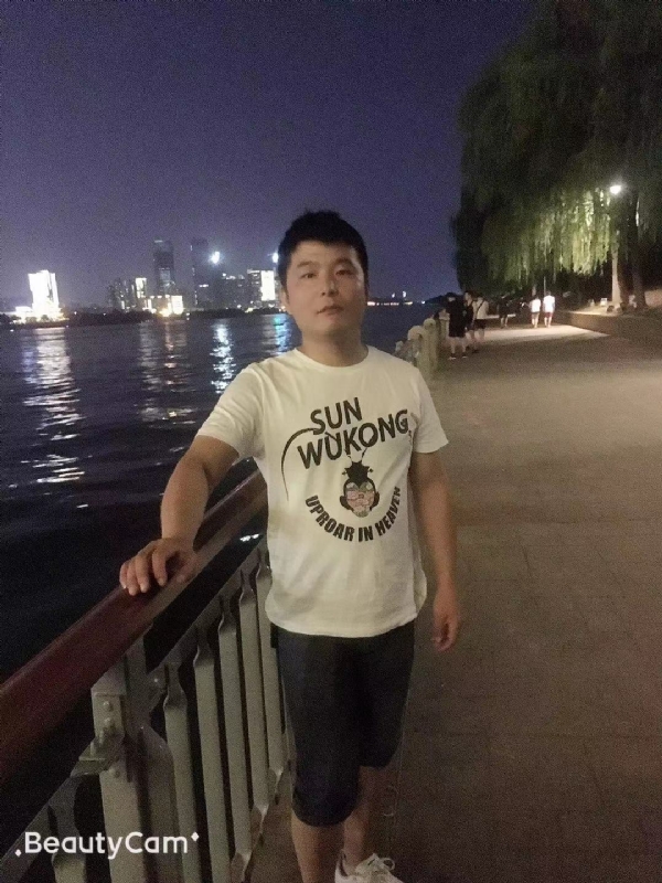 古月的第一张照片--南宁相亲服务中心