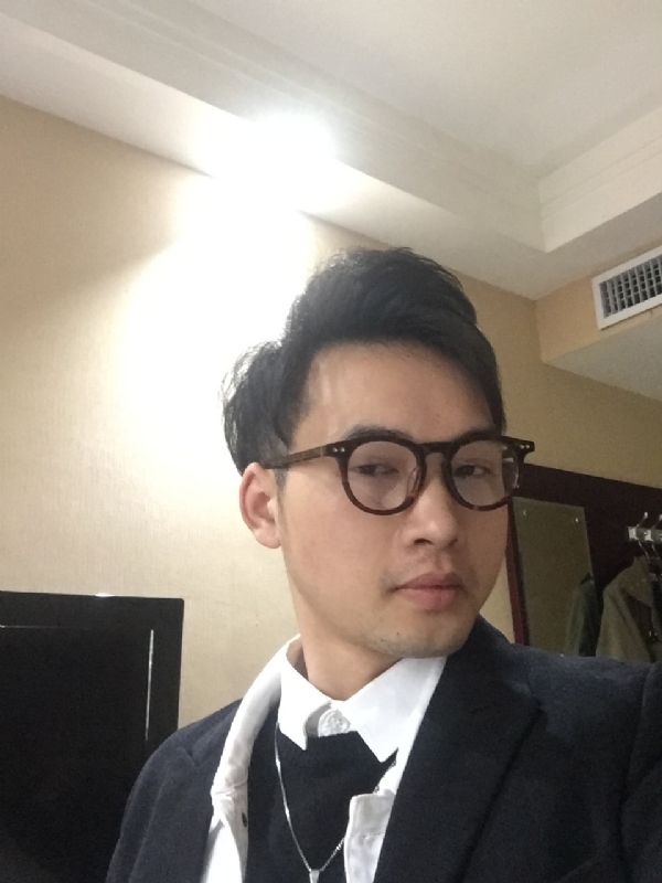 曾亮的第一张照片--南宁相亲服务中心