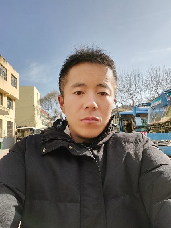 孤独的云的第一张照片--南宁相亲服务中心