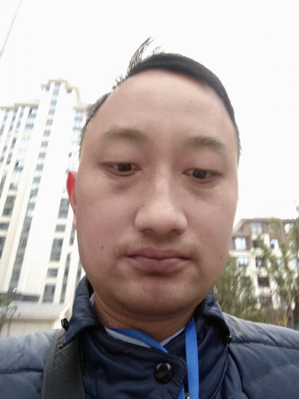 老男人的第一张照片--南宁相亲服务中心