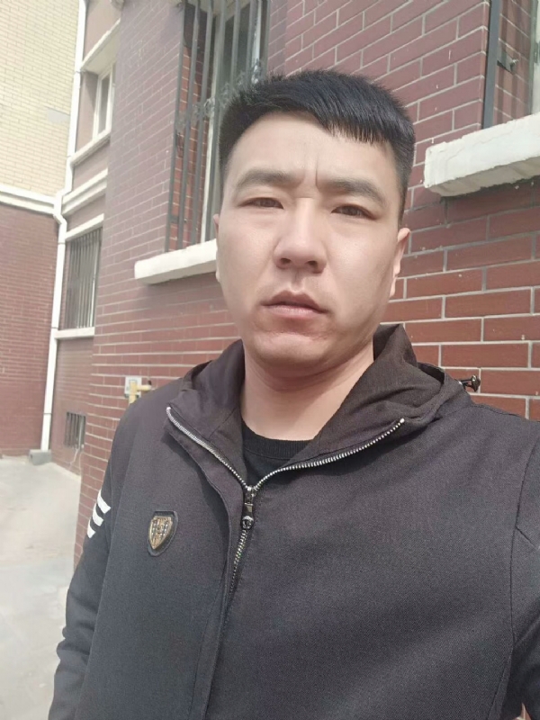 谁伴我闯荡的第一张照片--南宁相亲服务中心