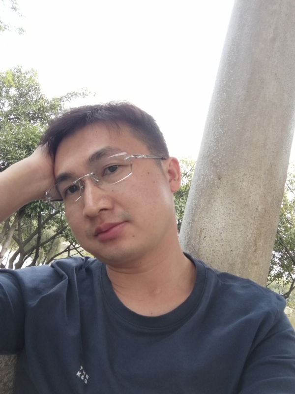 不如随风的第一张照片--南宁相亲服务中心