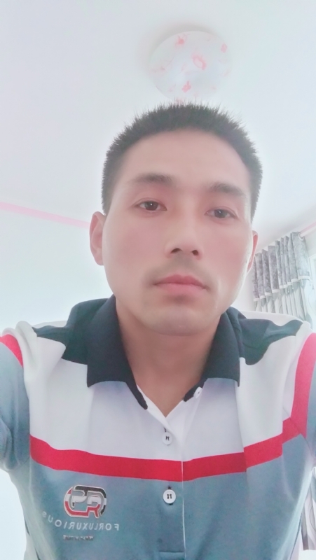 染红尘世的第二张照片--南宁相亲服务中心