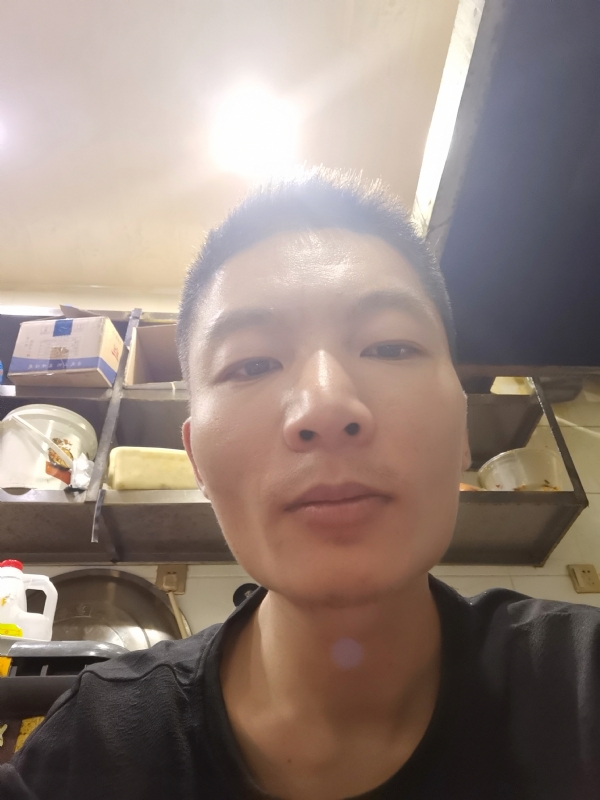 邹先生的第二张照片--南宁相亲服务中心