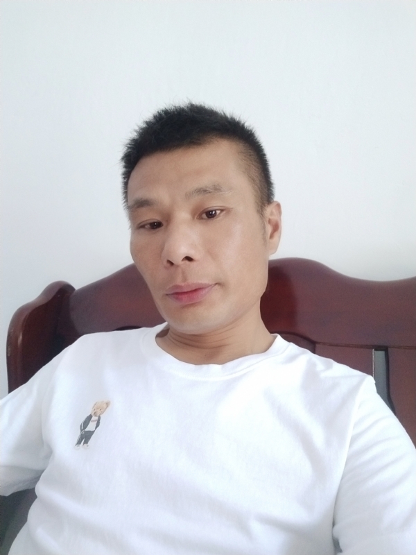 年少轻狂的第一张照片--南宁相亲服务中心