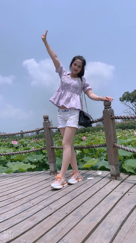 秋水伊人的第一张照片--南宁相亲服务中心