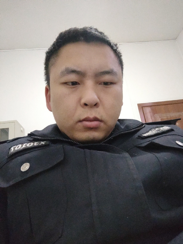 好纠结的第二张照片--南宁相亲服务中心