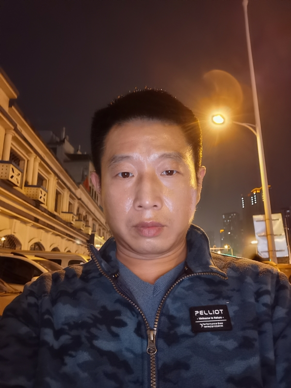 偷偷说的第一张照片--南宁相亲服务中心