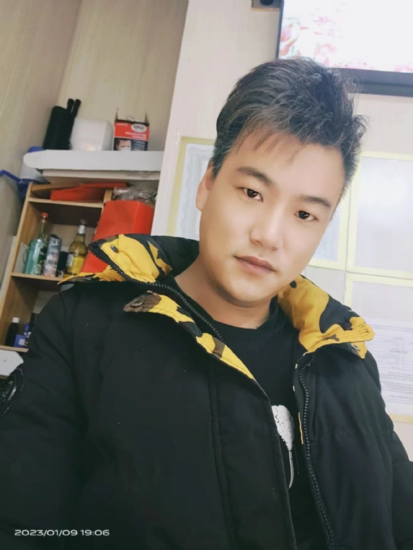 孤酒枕愁眼眠的第一张照片--南宁相亲服务中心