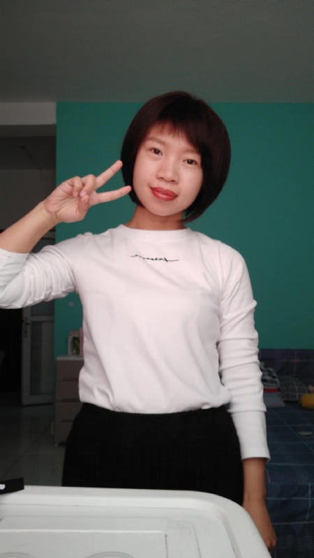 向日葵的第一张照片--南宁相亲服务中心