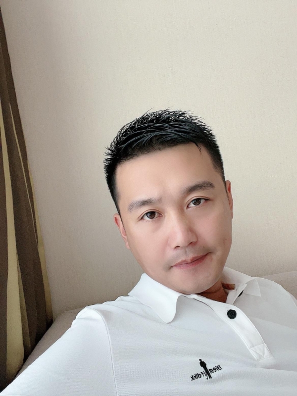 笑望人非的第一张照片--南宁相亲服务中心