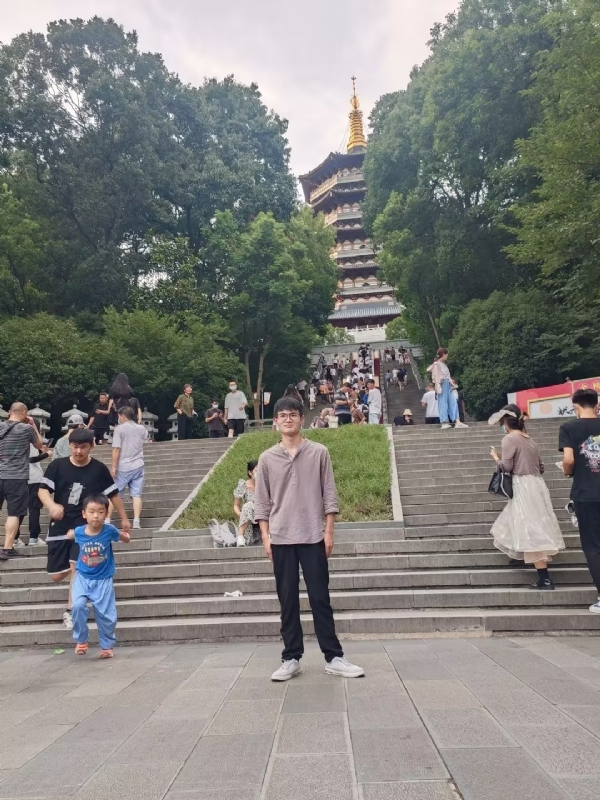 阳光男孩的第二张照片--南宁相亲服务中心