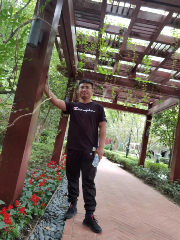 会飞的鱼的第一张照片--南宁相亲服务中心