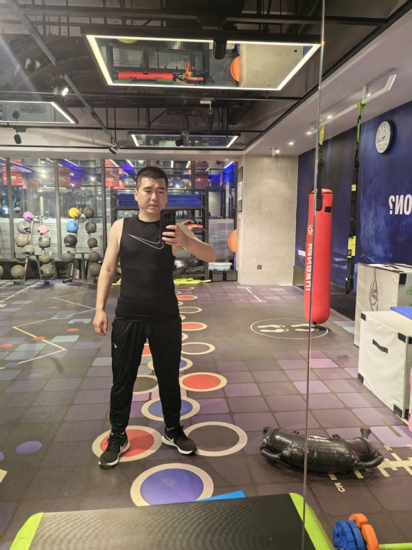 哈哈哈哈哈的第一张照片--南宁相亲服务中心