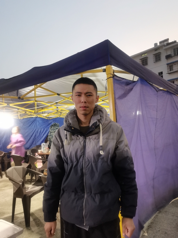 谁谁谁的第一张照片--南宁相亲服务中心