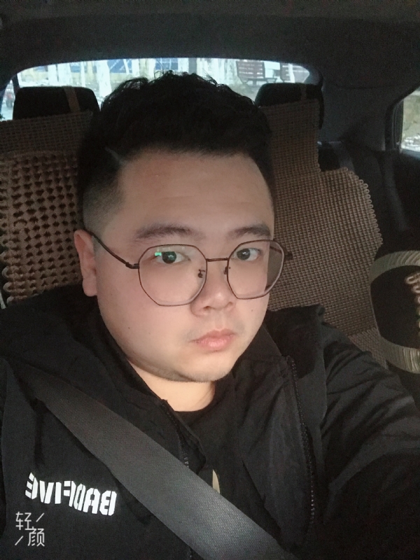 欢笑的第一张照片--南宁相亲服务中心