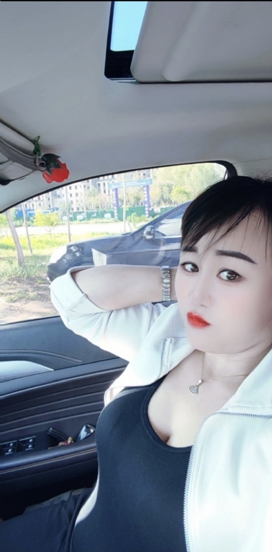王芳燕的第五张照片--南宁相亲服务中心