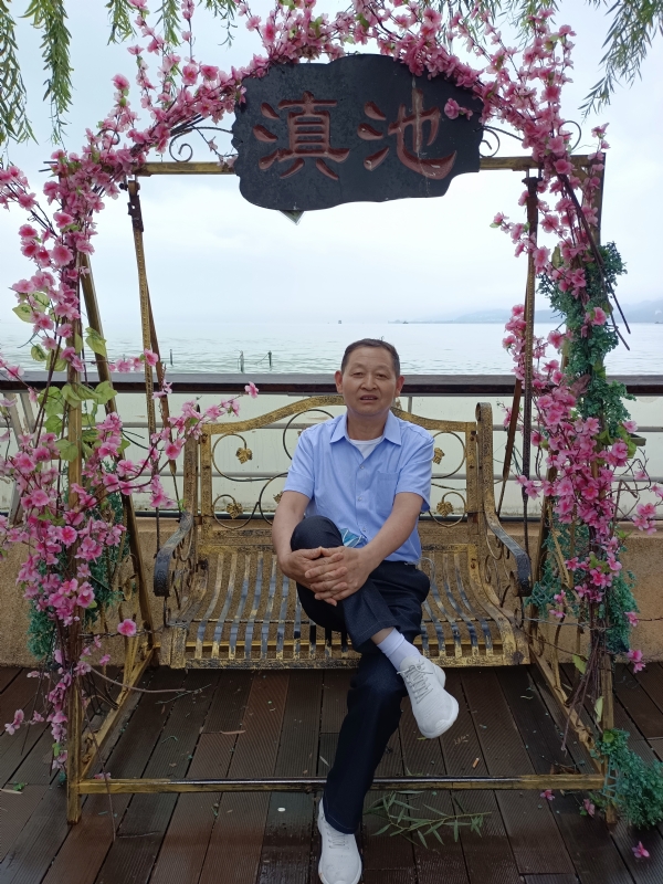 奋斗的第二张照片--南宁相亲服务中心